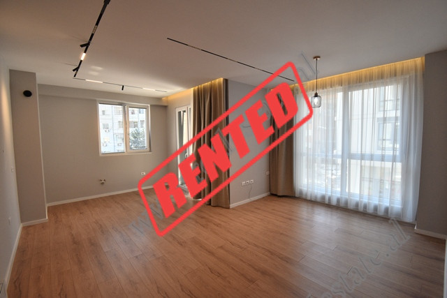 Apartament 2+1 me qira per zyra ne rrugen Anton Lufi prane Kompleksit Kika 2 ne Tirane.
Ndodhet ne 